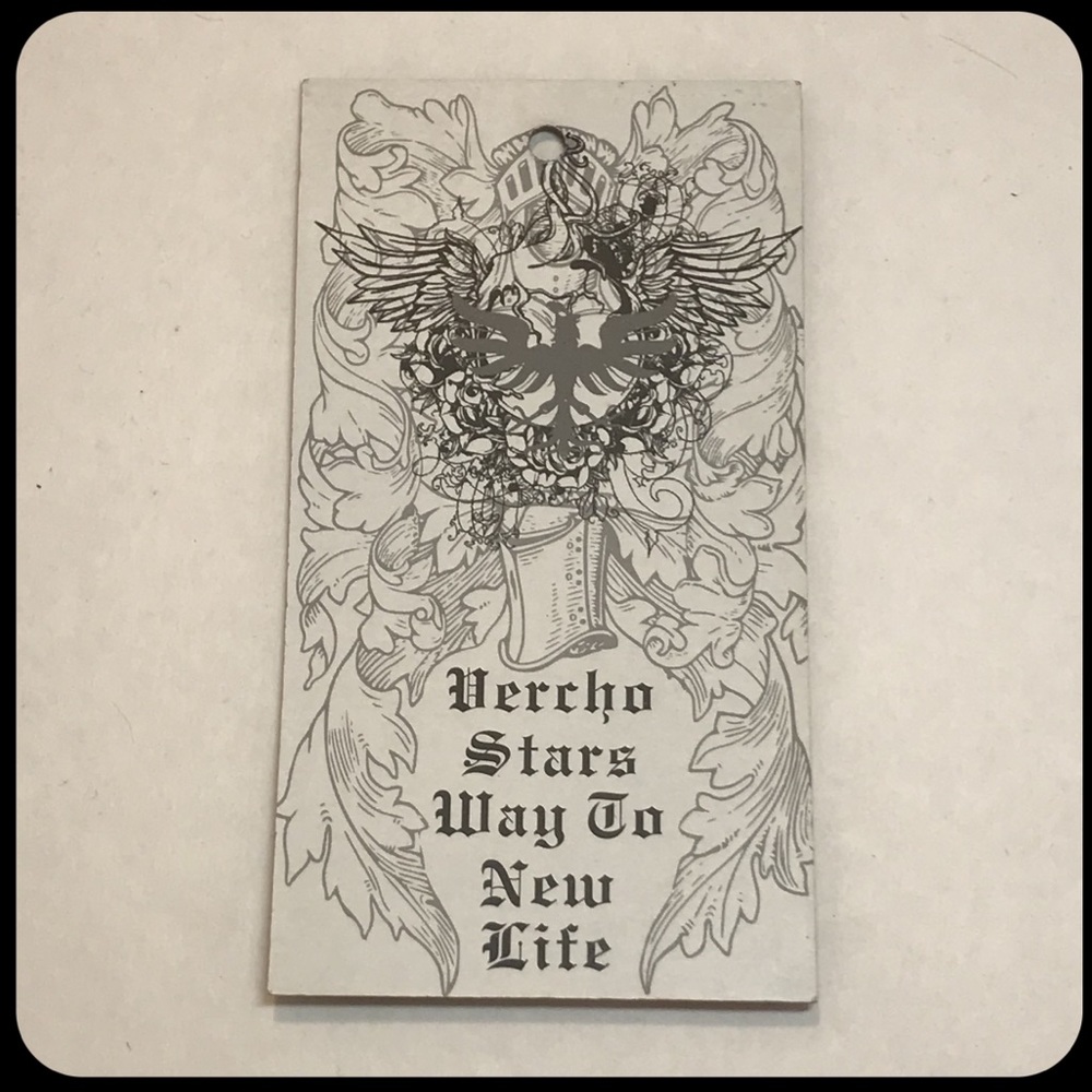 VERCHO Clothing Design Tag Label Creative Artwork